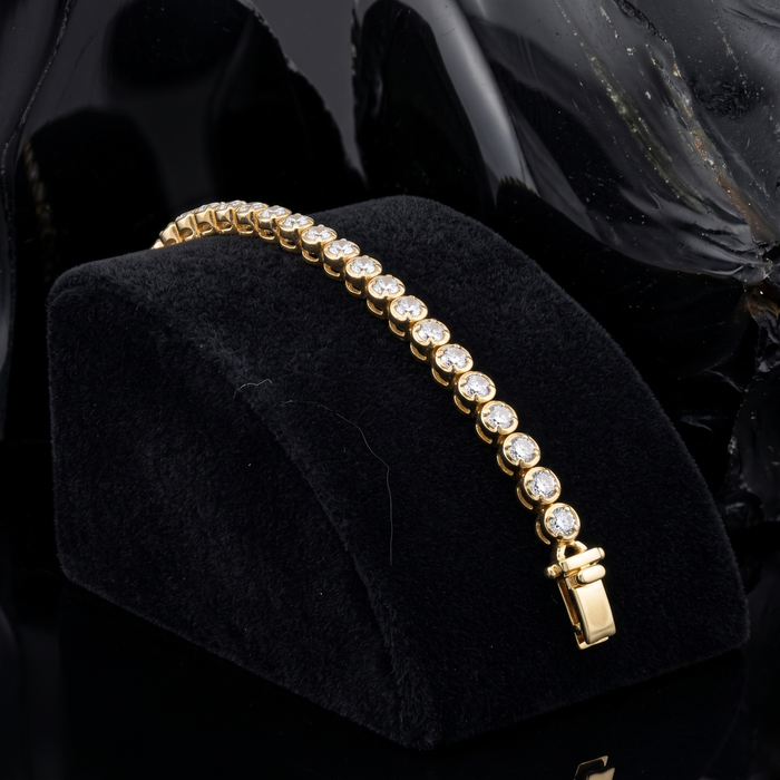 Radiant Diamond Yellow Gold Tennis Bracelet in 14K Gold