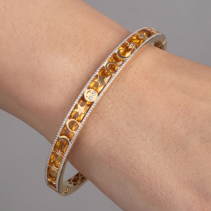 Diamond Round Bangle Bracelet in 14K Yellow Gold