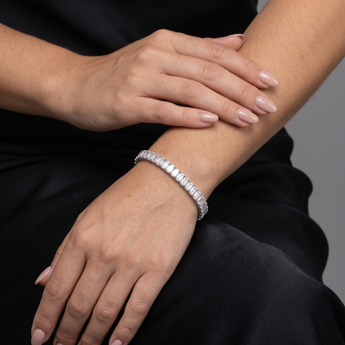 Emerald Cut Diamond Tennis Bracelet in 18K Gold