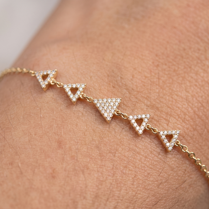 Opalescent Charm Diamond Bangle Bracelet in 14K Yellow Gold