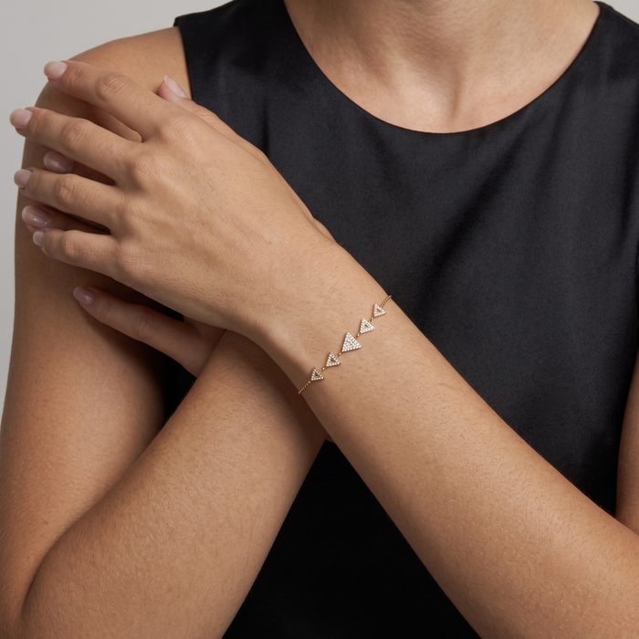 Opalescent Charm Diamond Bangle Bracelet in 14K Yellow Gold