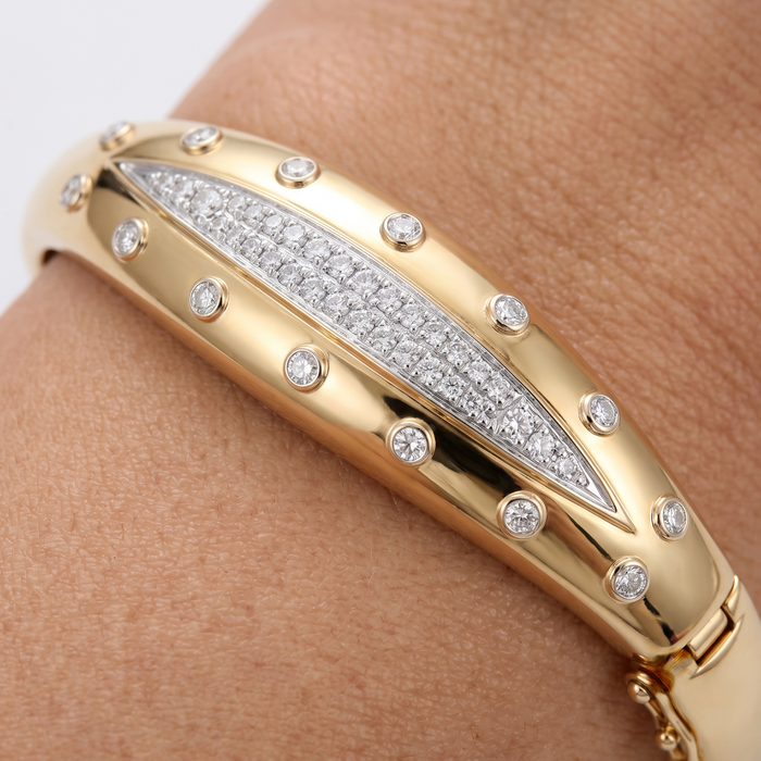 Floral Radiance Bangle Bracelet in 14K Yellow Gold
