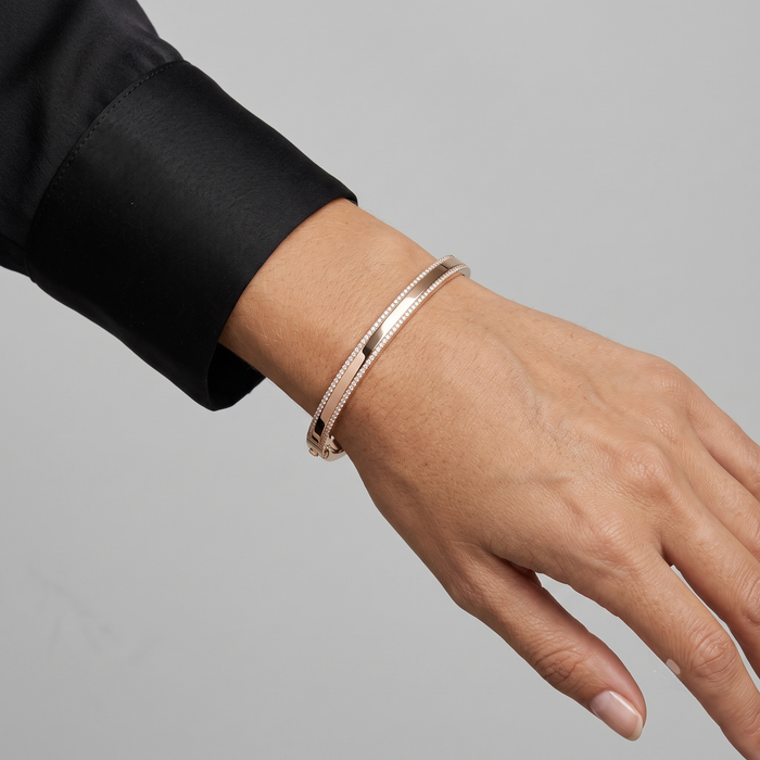 Exquisite Diamond Bangle Bracelet in 14K Yellow Gold