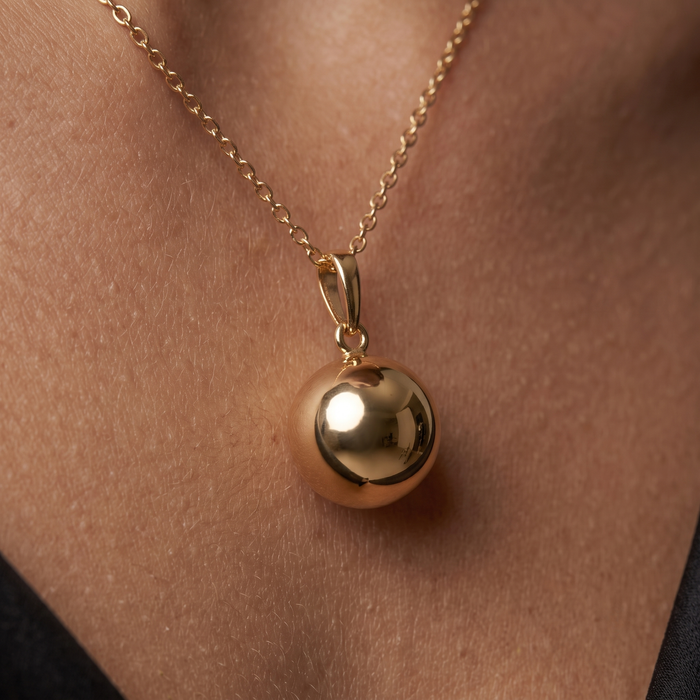 Polished Round Pendant Necklace in 14K Yellow Gold