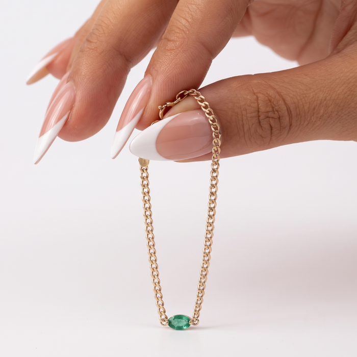 Elegant Emerald Teardrop 14K Yellow Gold Chain Bracelet