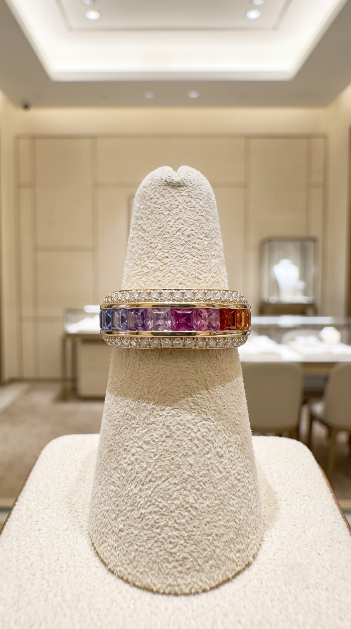 Distinctive Multicolor Sapphire 14K Gold Band Ring