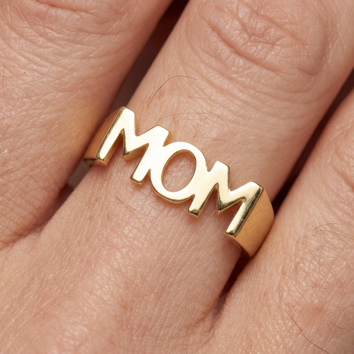 Polished Letter Mom Ring in 14K Yellow Gold