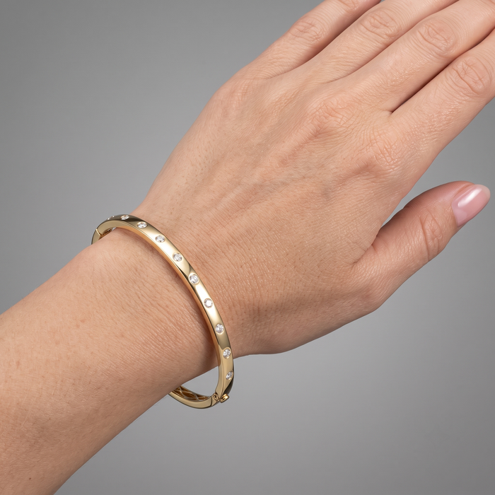 Ten Diamonds Bangle Bracelet in 14K Yellow Gold