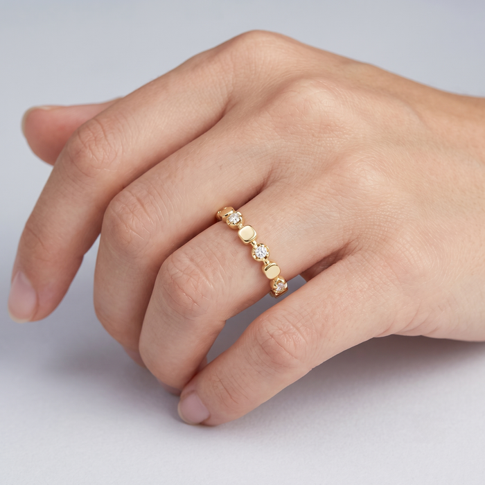 Diamond Round Cut Stackable Ring in 14K Yellow Gold