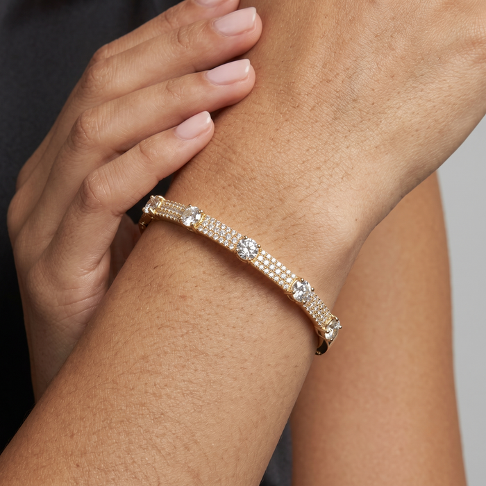 Regal Round Diamond Bangle Bracelet in 14K Yellow Gold
