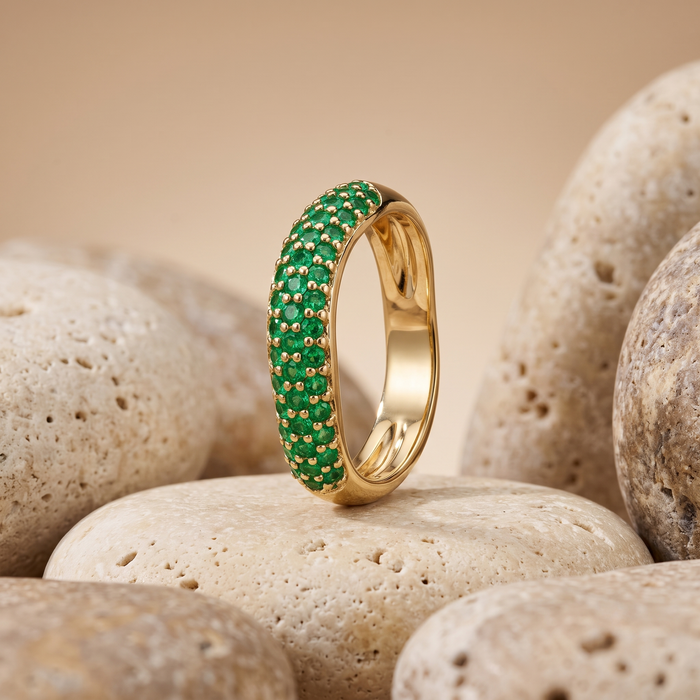Elegant Emerald Pave 14K Gold Band Ring