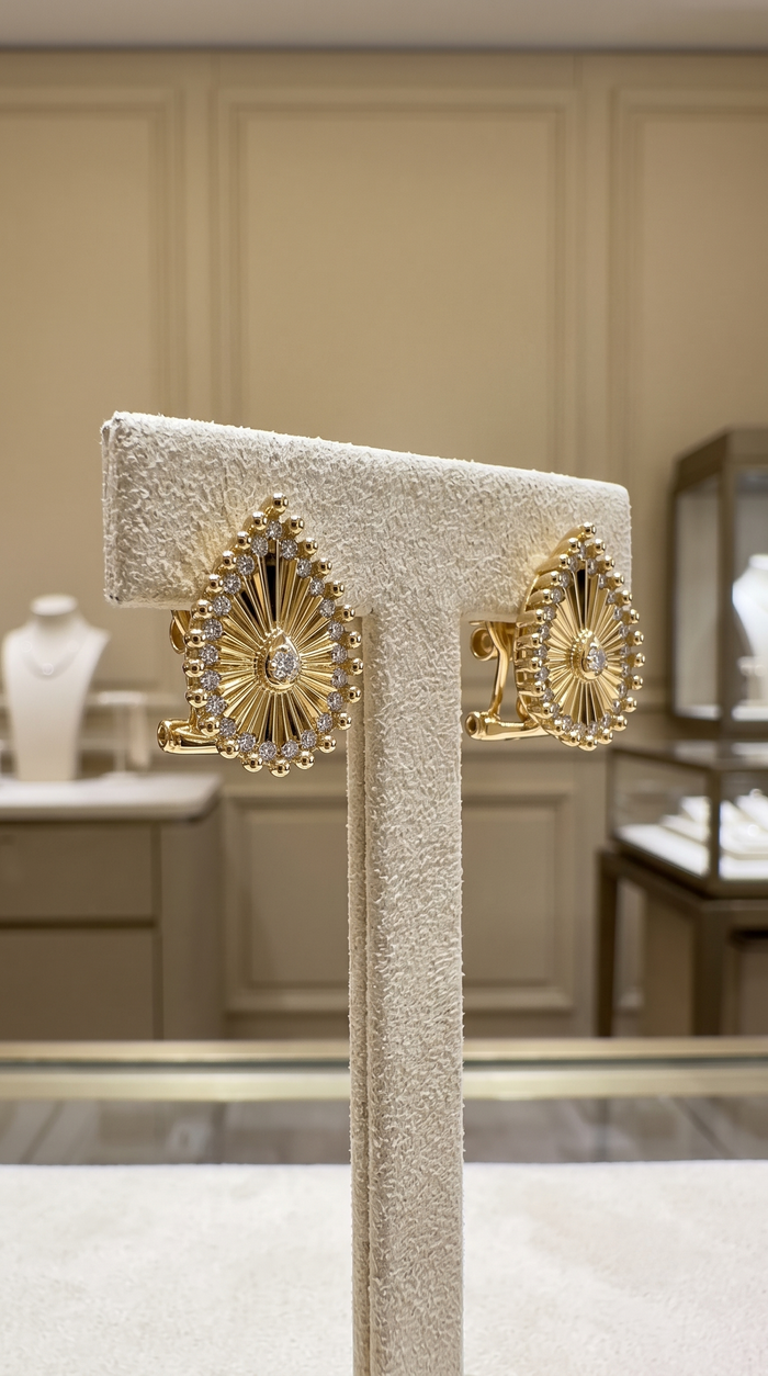 Diamond Stud Earrings in 14K Yellow Gold