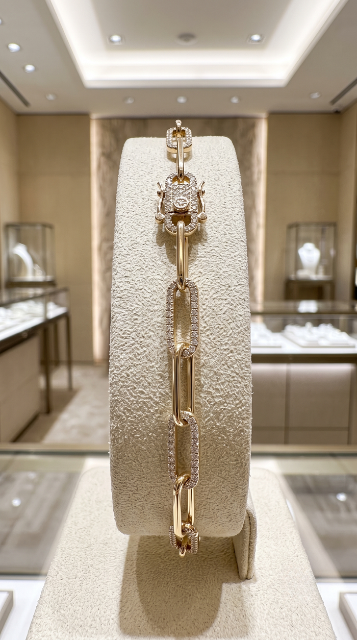Diamond Paperclip Chain Bracelet in 14K Yellow Gold