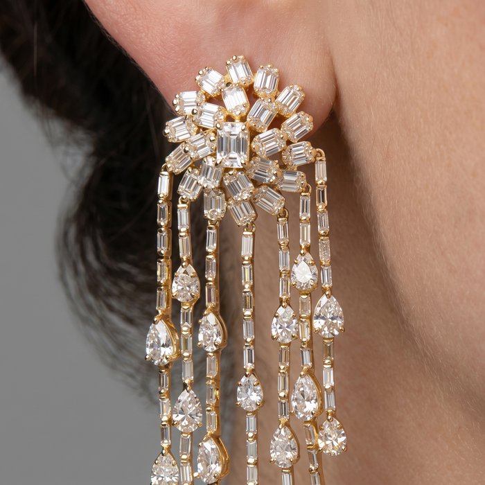 Round Diamonds Earrings in 18K White Gold