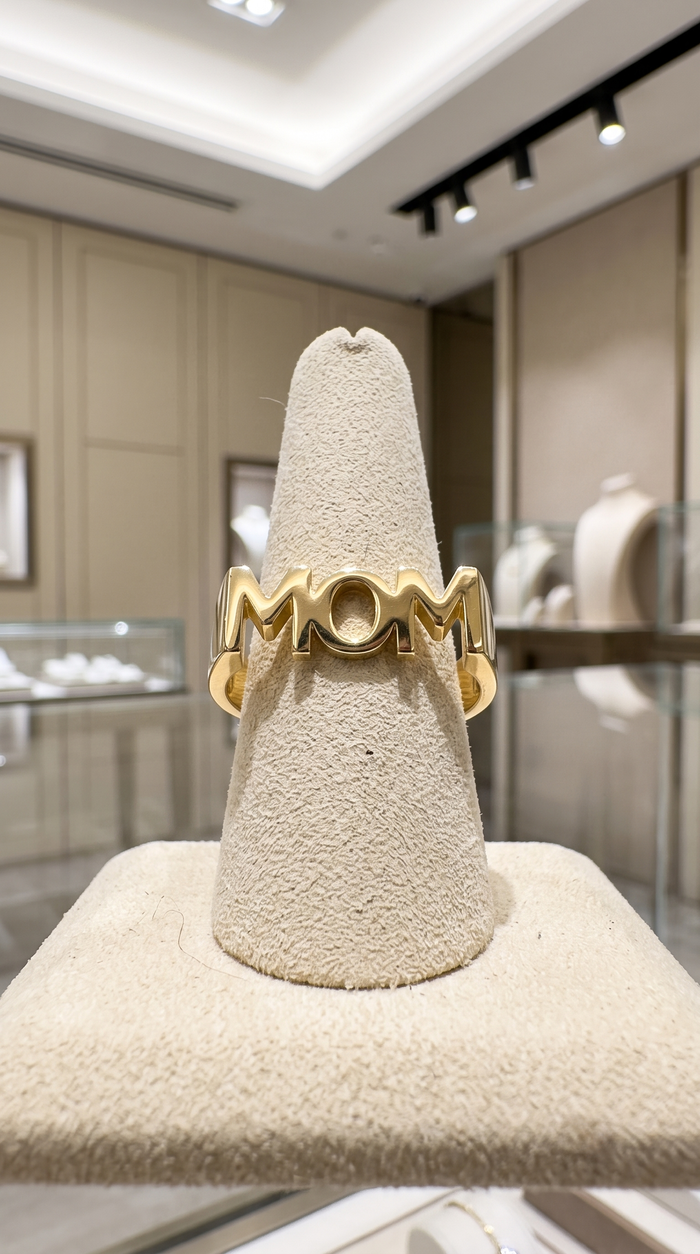 Polished Letter Mom Ring in 14K Yellow Gold