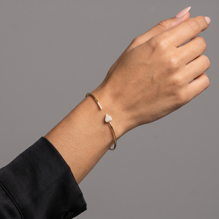 Twinkling Aura Heart Shape Bangle Bracelet in 14K Yellow Gold