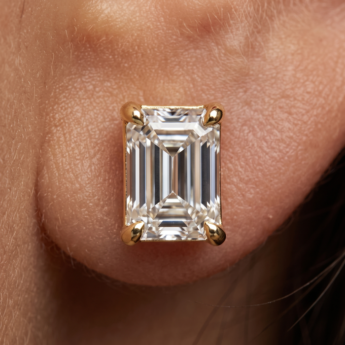 Four Prong Screw Back Setting Diamond Earrings in 14K Gold