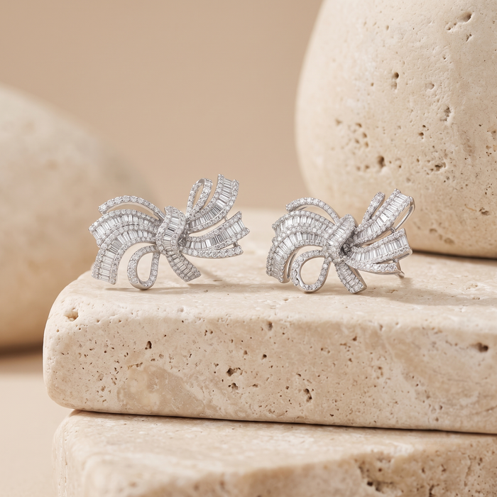 Twisted 218 Round Diamonds Earrings in 18K White Gold