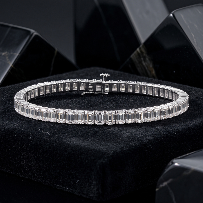 Emerald Cut Diamond Tennis Bracelet in 18K Gold