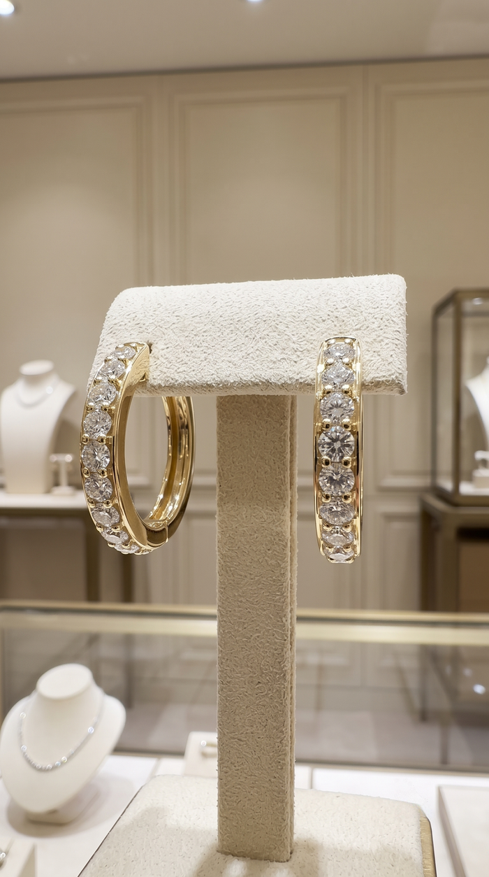 Baguette Round Diamond Hoop Earrings in 18K Gold