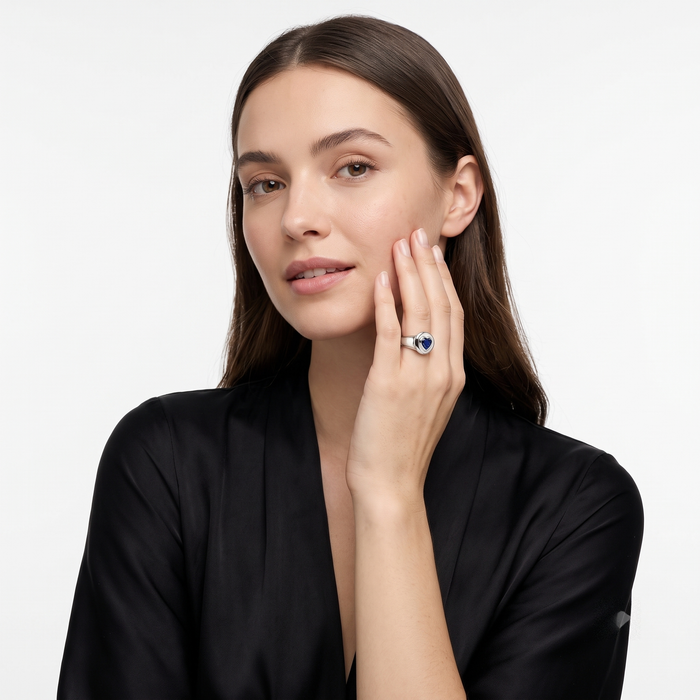 Elegant 14K White Gold Heart-Shaped Sapphire Ring