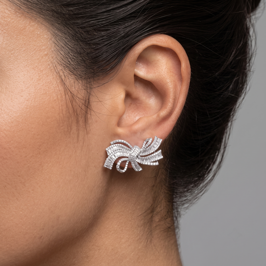 Twisted 218 Round Diamonds Earrings in 18K White Gold