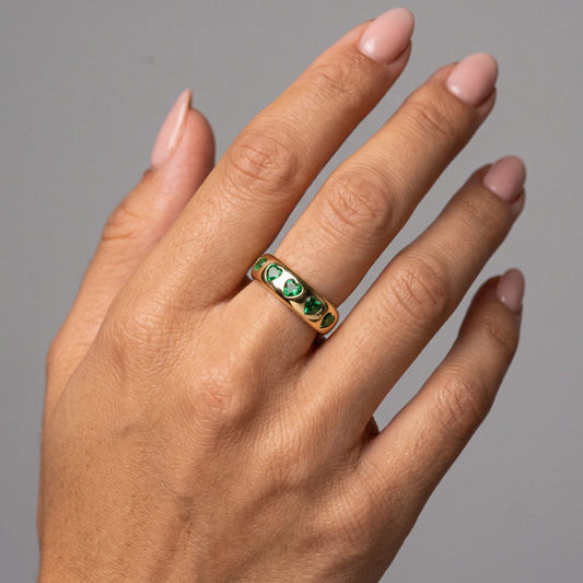 Heart-Shaped Green Emerald 14K Emerald Band Ring