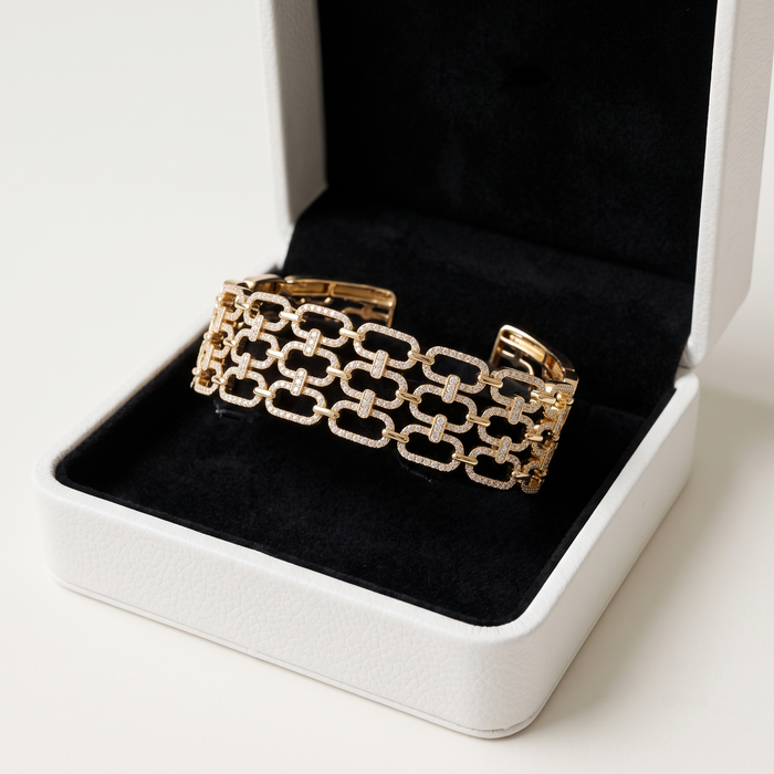 Singular Diamond Bangle Bracelet in 14K Yellow Gold