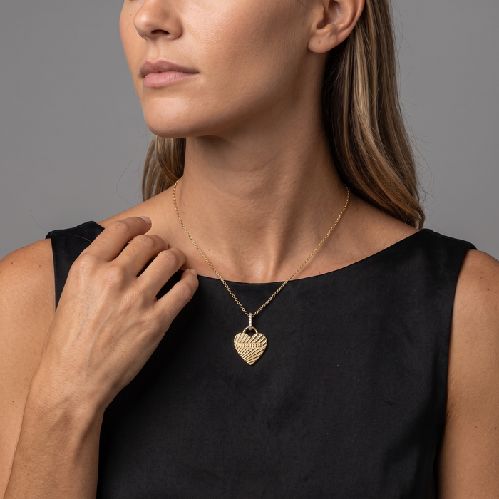 Dazzling Heart Shape Mama Necklace in 14K Gold