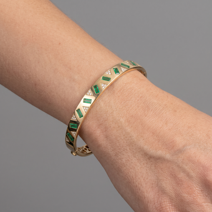 Echo Diamond Bangle Bracelet in 14K Yellow Gold