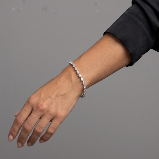 Pear Shaped Diamond Tennis Bracelet in 18K White Gold