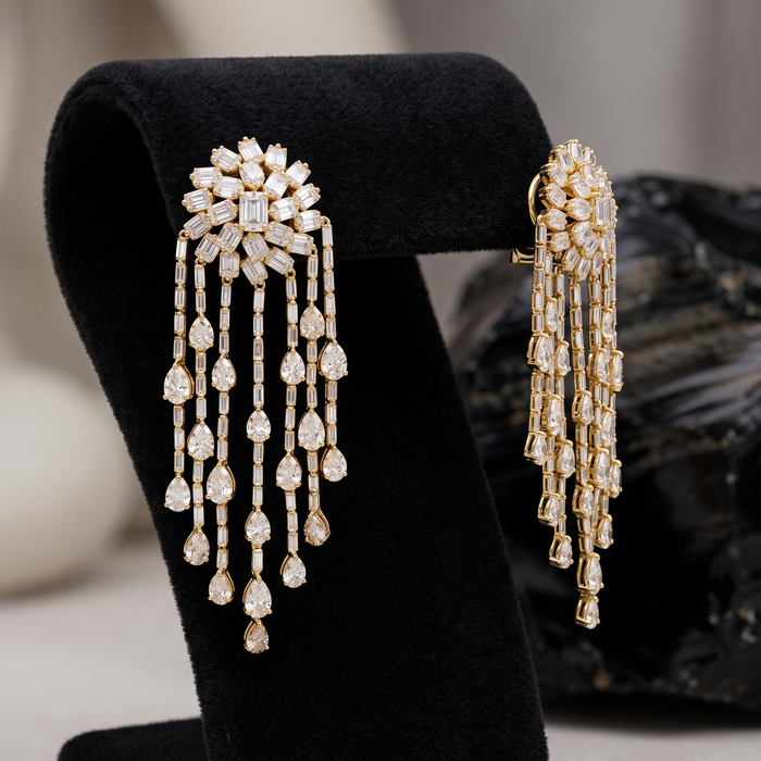 Round Diamonds Earrings in 18K White Gold