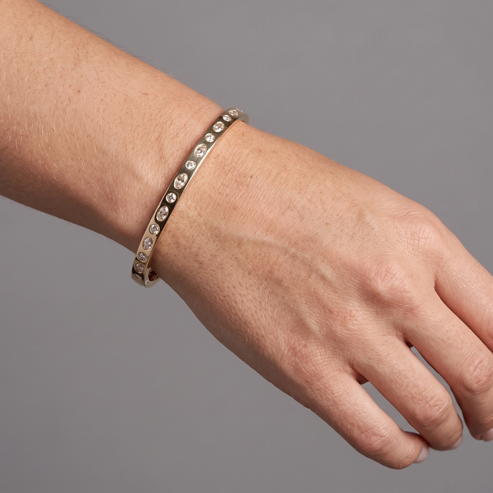 Vintage Modern Diamond Bracelet in 14K Yellow Gold