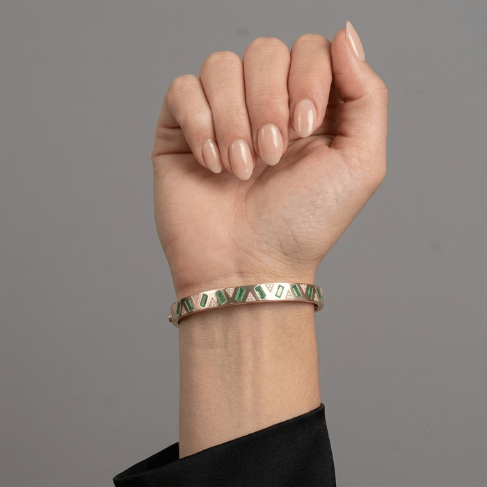 Echo Diamond Bangle Bracelet in 14K Yellow Gold