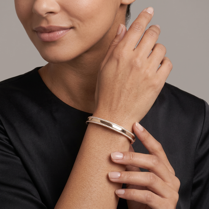 Exquisite Diamond Bangle Bracelet in 14K Yellow Gold