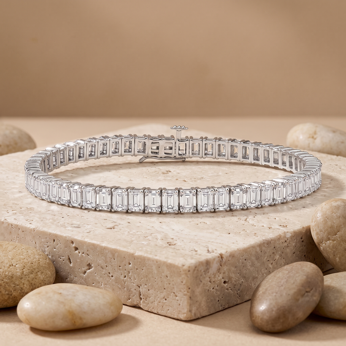 Emerald Cut Diamond Tennis Bracelet in 18K Gold