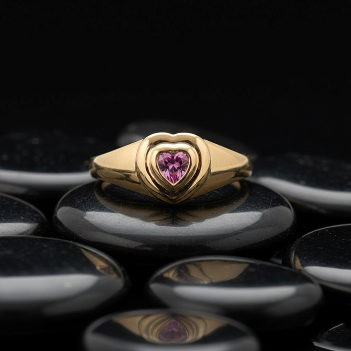 Minimal Heart 14K Pink Sapphire Ring