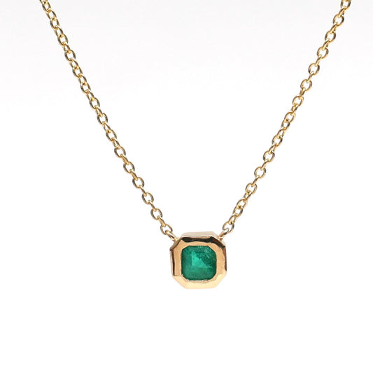 Minimal Emerald Bezel 18K Yellow Gold Necklace
