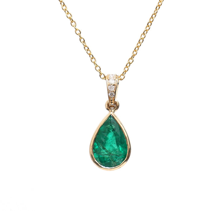 Luxury Emerald Diamond 18K Yellow Gold Pendant Necklace