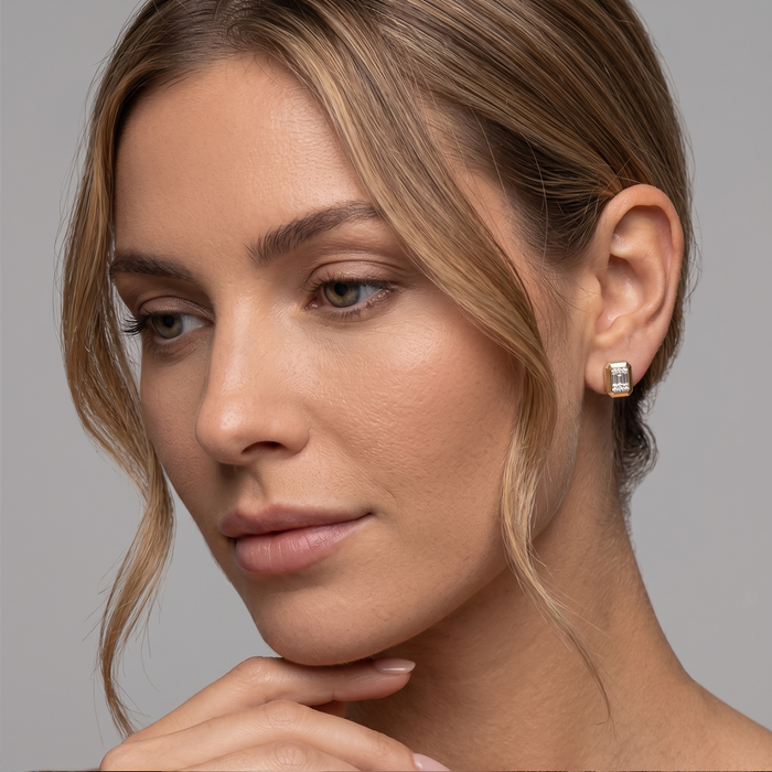 Gorgeous Baguette Diamond Stud Earrings in 14K Yellow Gold