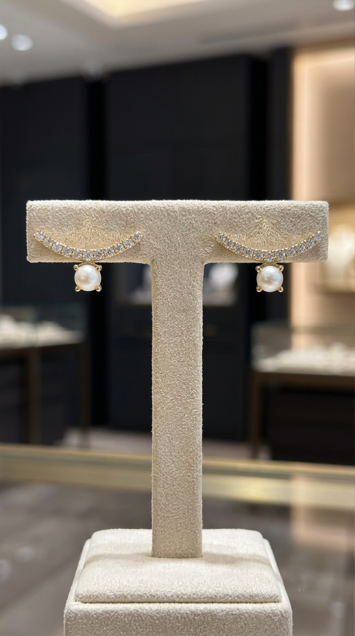Pearl Diamond Stud Earrings in 14K Yellow Gold