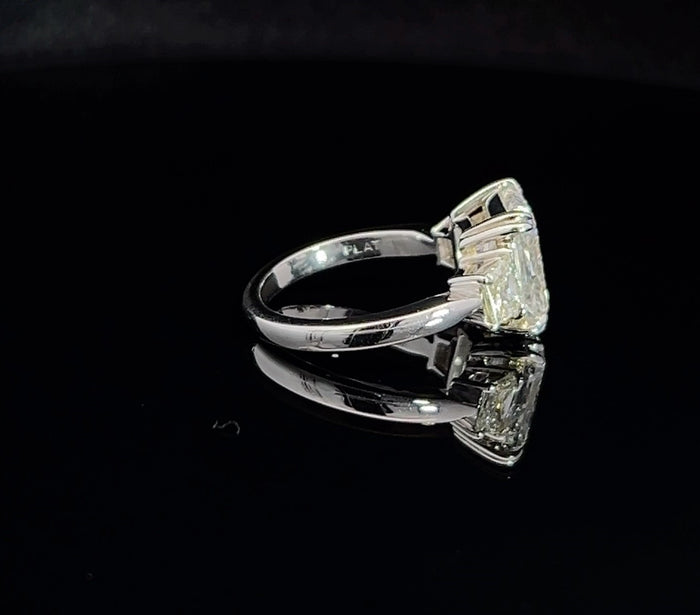 Platinum Diamond Radiant Ring in 18K White Gold