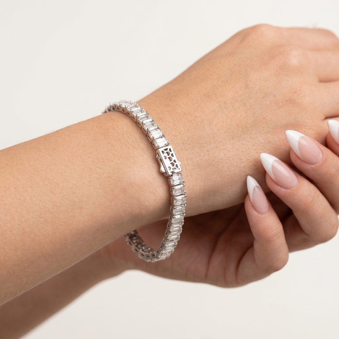 Contemporary Shine Diamond Tennis Bracelet in 18K Yellow Gold