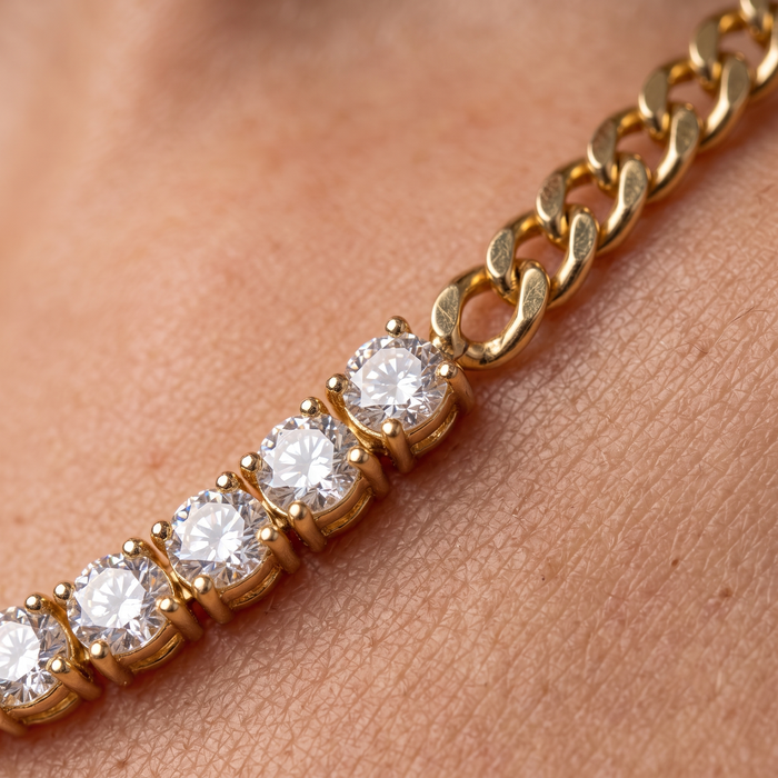 33 Diamond 14K (or 18k upon request) Yellow Gold Link Necklace