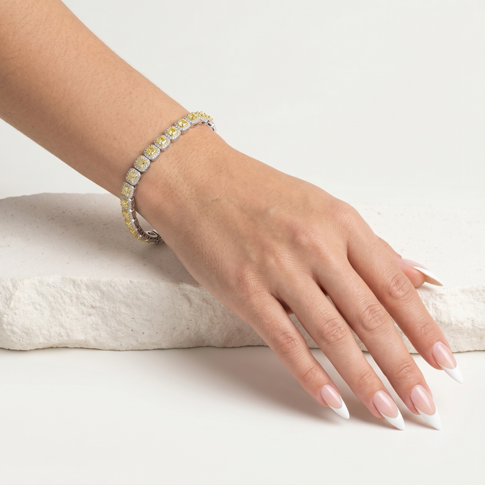 Diamond Flare Tennis Bracelet in 18K Yellow Gold