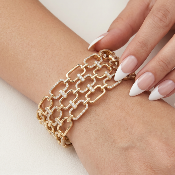 Nostalgia Diamond Bangle Bracelet in 14K Yellow Gold