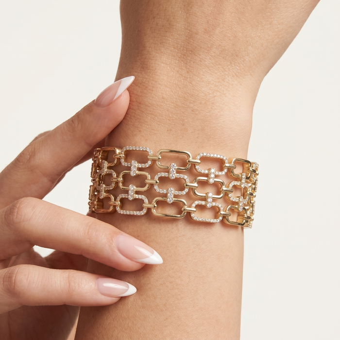 Nostalgia Diamond Bangle Bracelet in 14K Yellow Gold