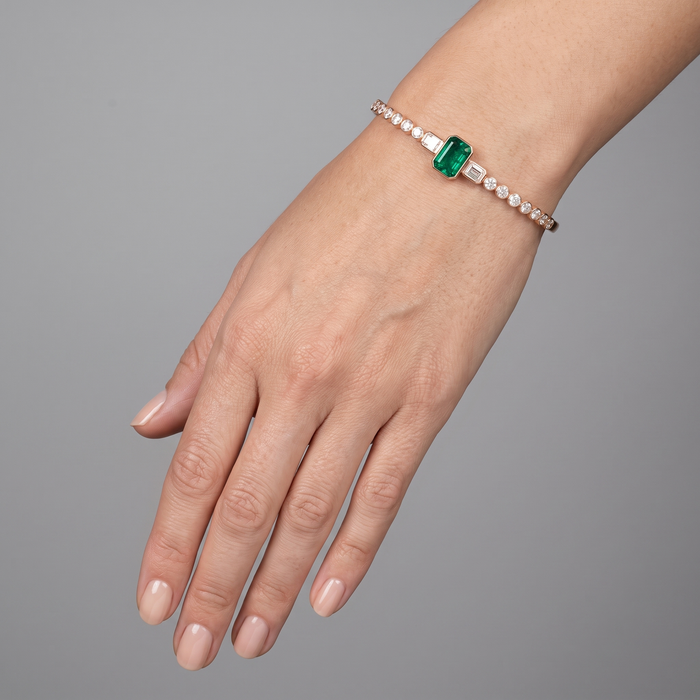 Sleek Shine Diamond Bangle Bracelet in 14K Yellow Gold
