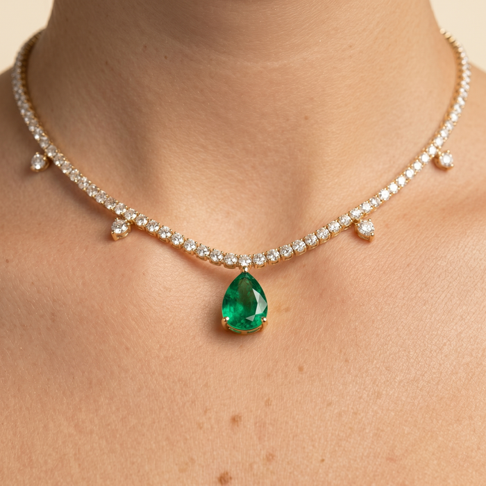 Heart Shape Station Necklace in 14K Yellow Gold
