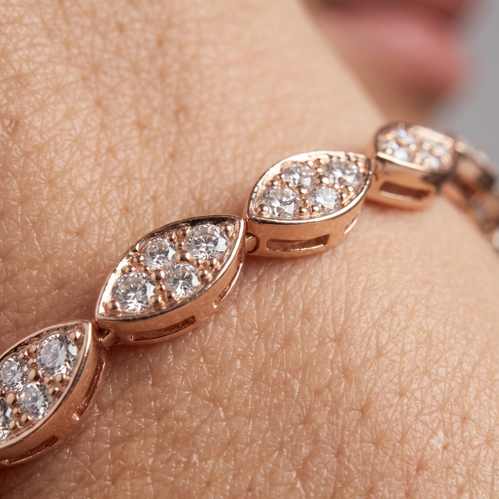 Vintage Lustre Bangle Bracelet in 14K Yellow Gold